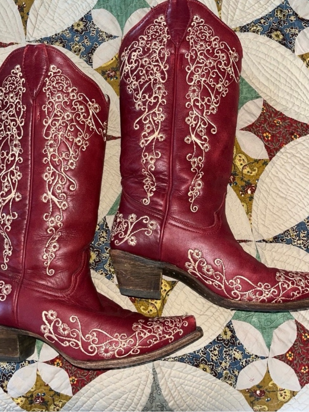 Red Corral Snipped Toe cowhide women’s cowboy boots